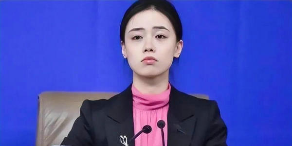 外交部翻译司姚梦瑶教科书级别的英文致辞:《学英语的意义》