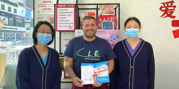 72次献血,16次在中国!小伦敦足球教练,用热血为爱代言