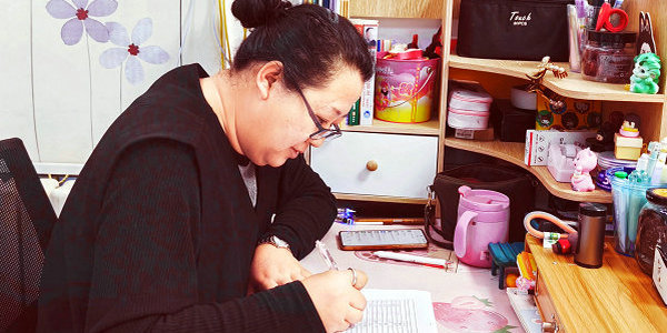 党建引领・榜样同行 | 李艳:以爱为春风 坚守教育 静待花开